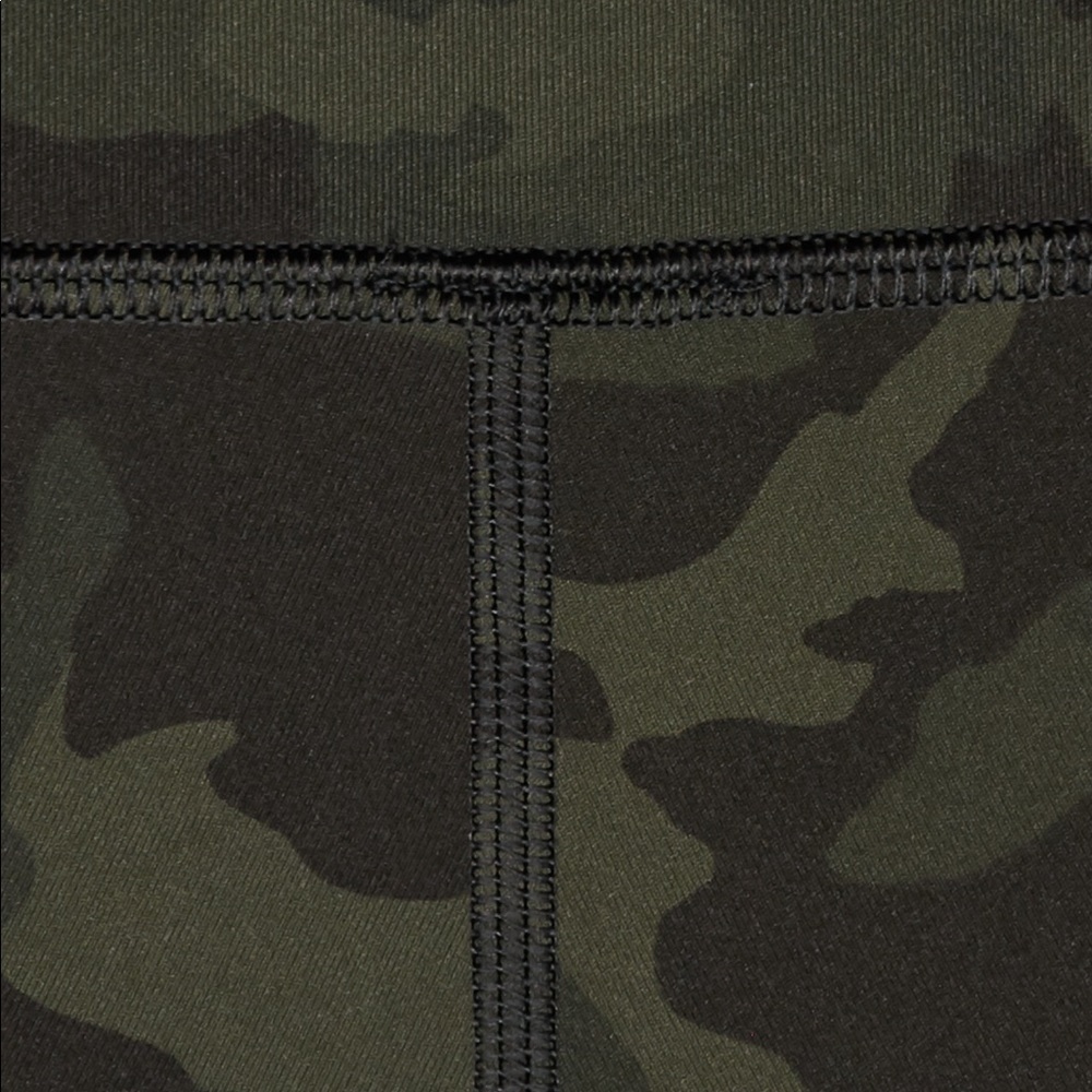 NWT Lululemon Wunder Under Crop Gator Green Camo - Picture 6 of 6